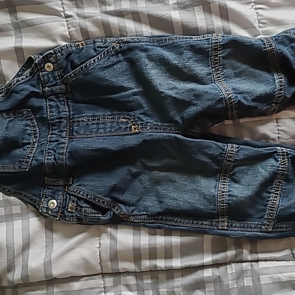 Gymboree jeans Gymboree overalls. Size 12-18 months - Picture 7 of 7